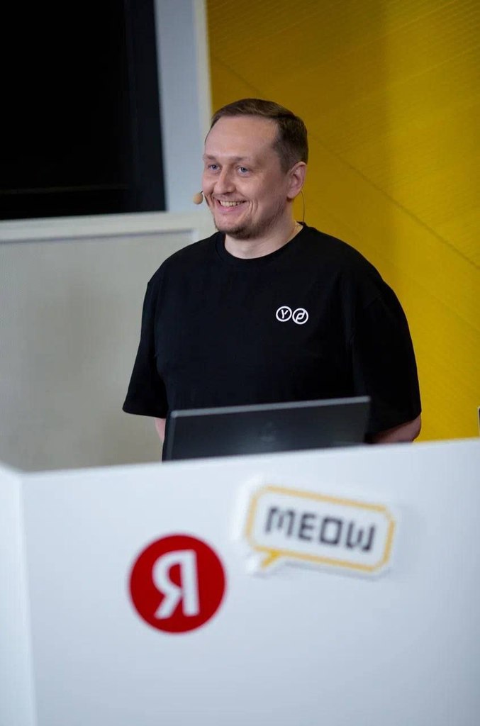 Владислав Архипов  Владислав Архипов